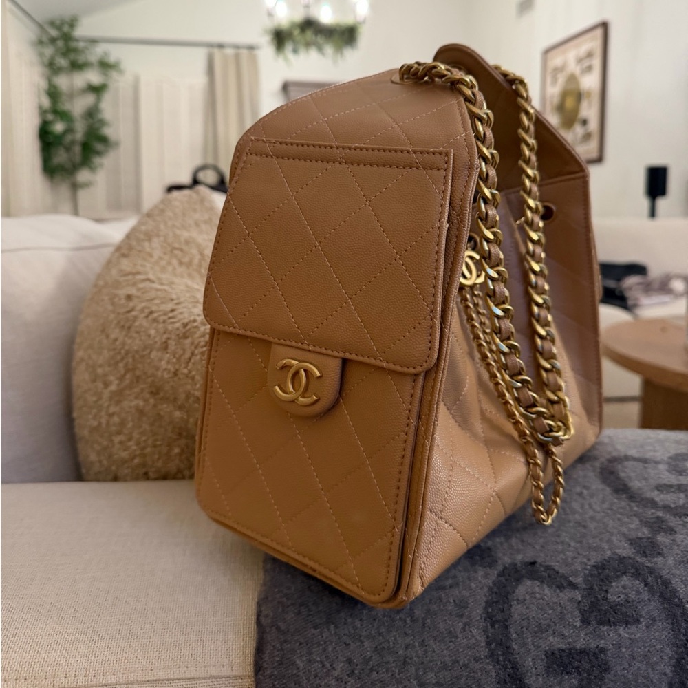 Camel Quilted Bag - Picture 3 of 4
